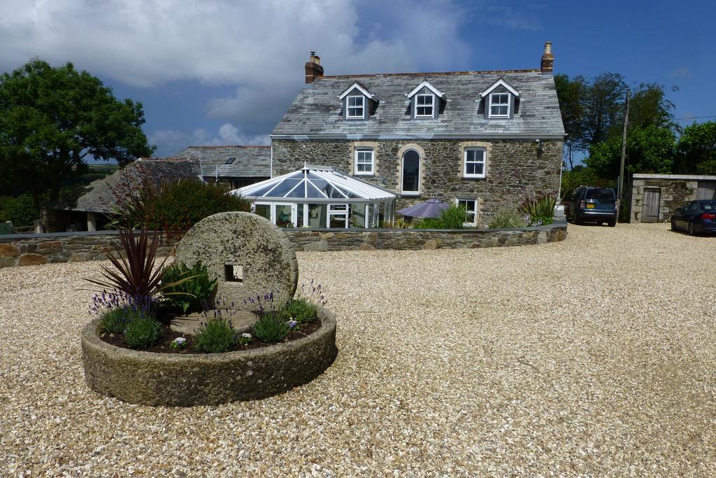 Treveighan Farmhouse Saint Teath Exterior photo